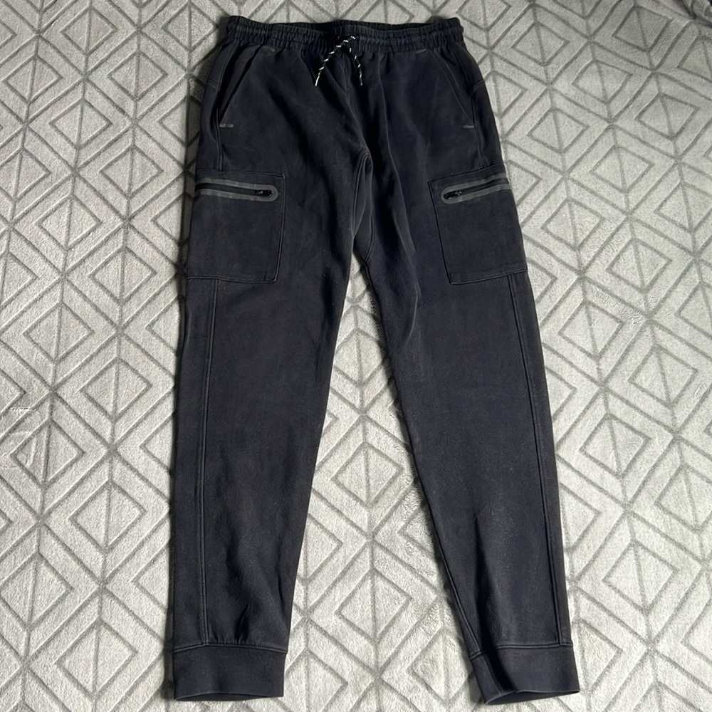 Old Navy drawstring black jogger men’s small dynamic fleece sweats!